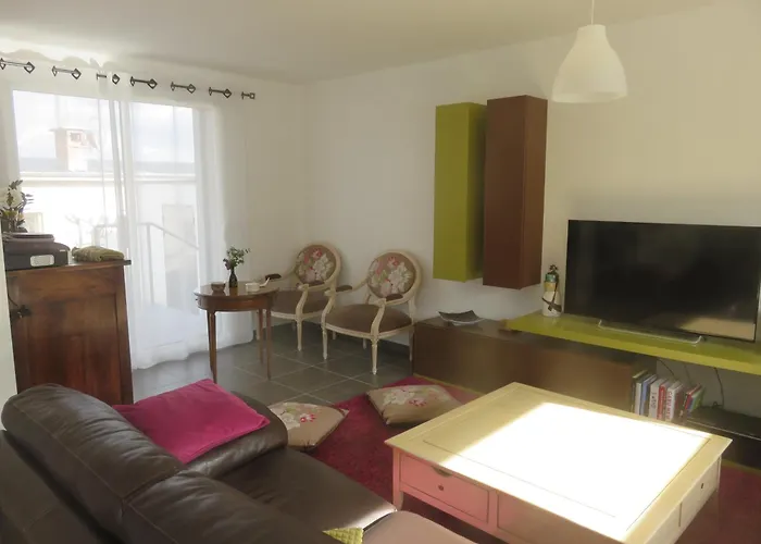 Maison Deville Holiday home *